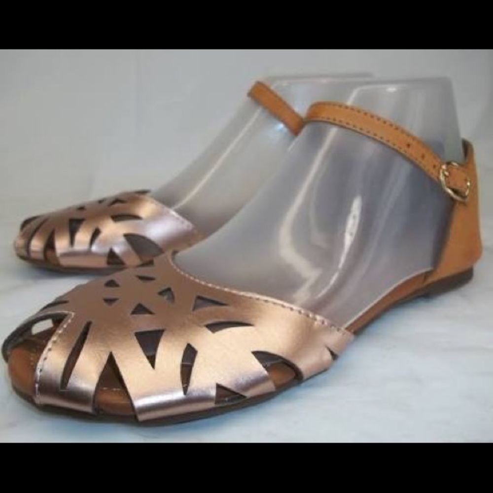 Wanted Ankle Strap Flat Sandals Size 9